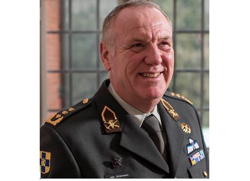 Een veteraan vertelt, Luitenant Generaal Hans van Griensven